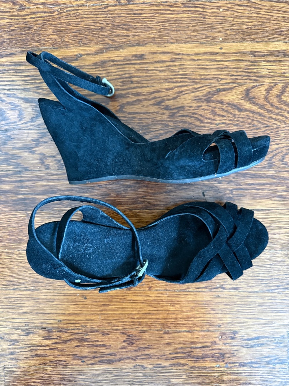 UGG “Violet”wedge sandals